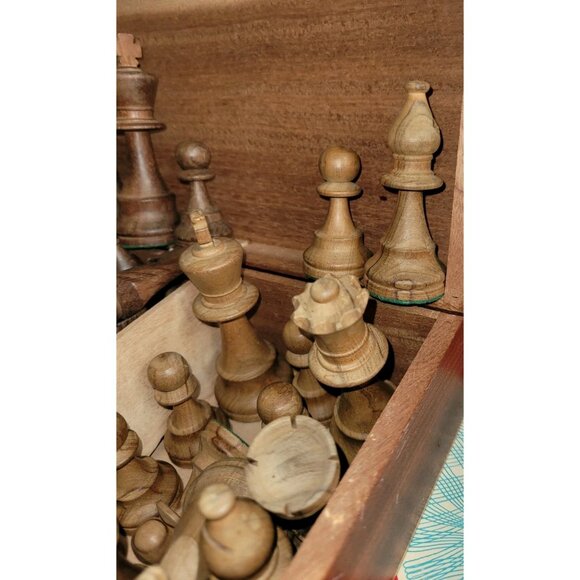 Vintage German Staunton Chess Set Carved Wood Figures Felt Pad COMPLETE Rosewood - Picture 3 of 7